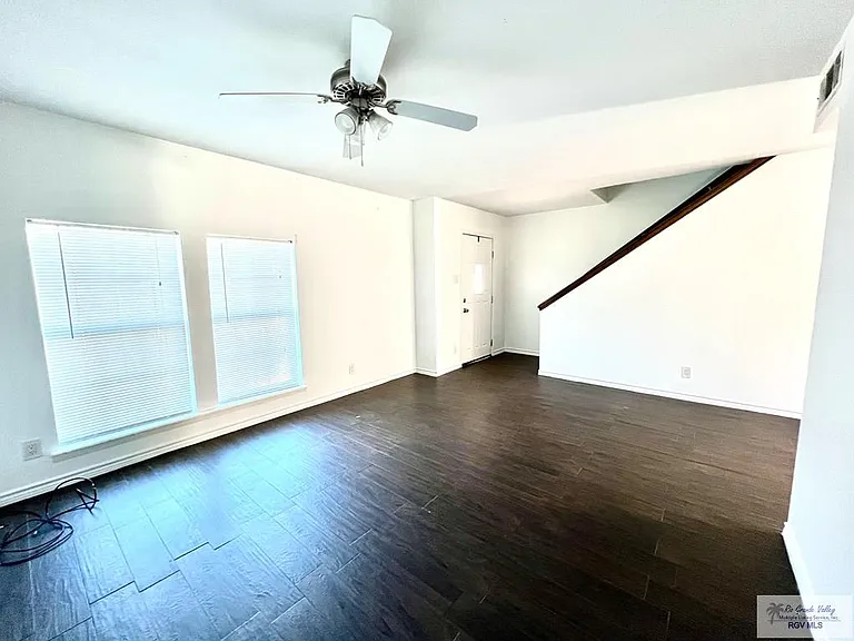 3908 Las Palmas Cir — Photo 6