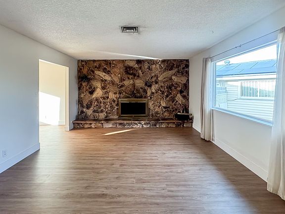 4th image of 3821 Casa Blanco Pl
