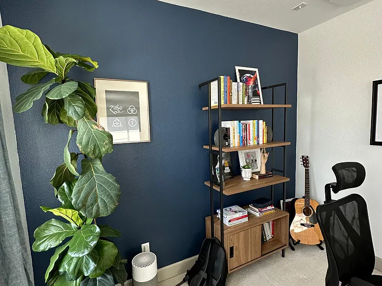 Loft / office area (3rd floor)