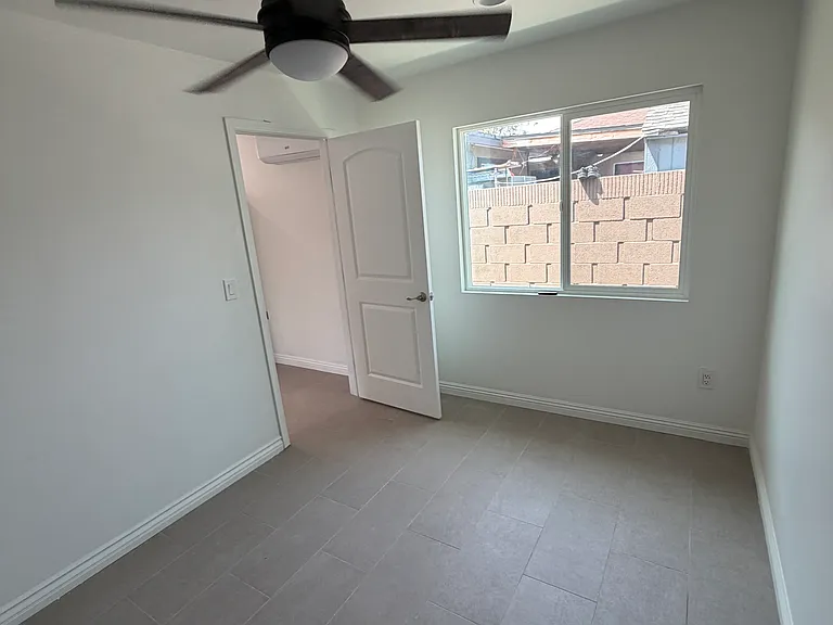 2513 W Occidental St #2 — Photo 8