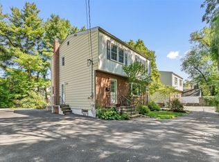 16 Bryn Mawr Pkwy, Yonkers, NY 10708