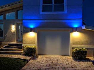 11145 7th St E, Treasure Island, FL 33706