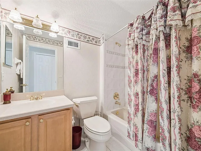 8742 Southern Breeze Dr — Photo 44
