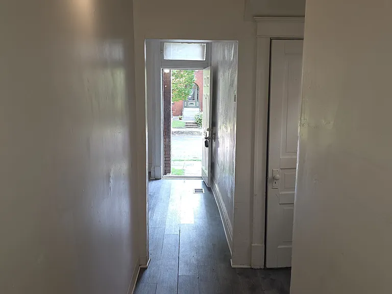 2910 S Compton Ave #1RST — Photo 5