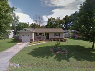 805 NW 9th St, Bentonville, AR 72712