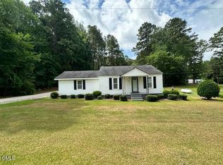 560 Clyde Pearce Rd, Zebulon, NC 27597