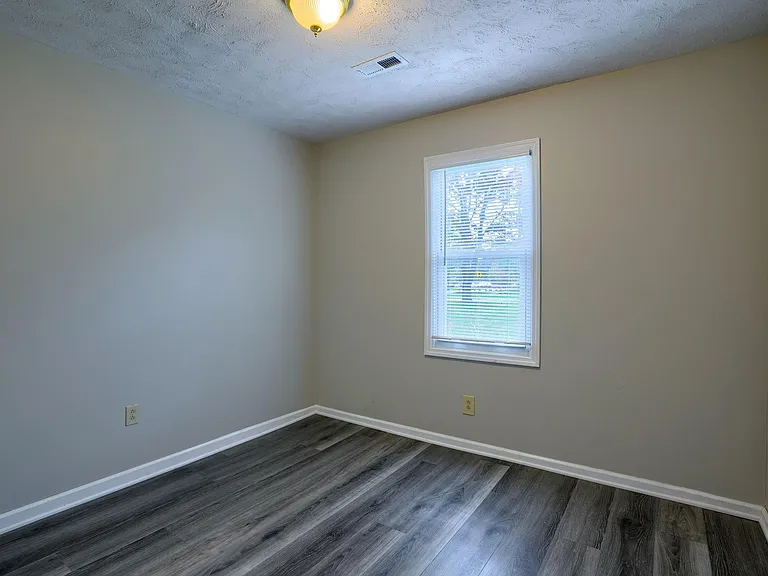 273 Shanahan Rd — Photo 34