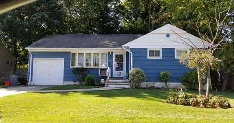 1st image of 746 Janos Ln