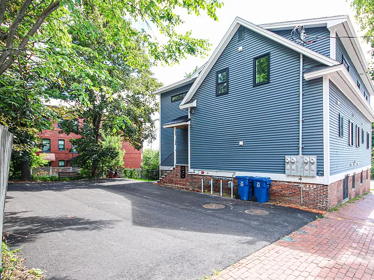 137 York St — Photo 48