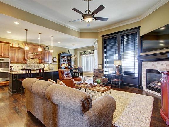4th image of 10017 Millstone Dr