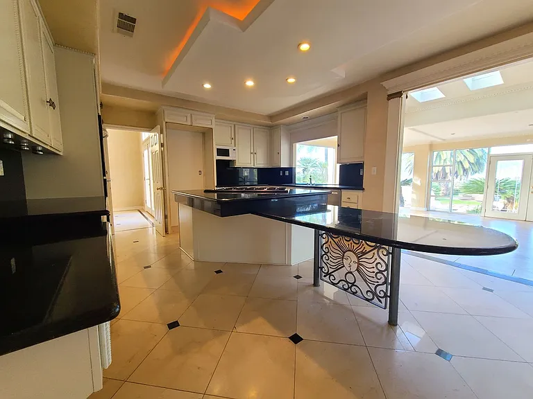 306 Edgemont Dr — Photo 11