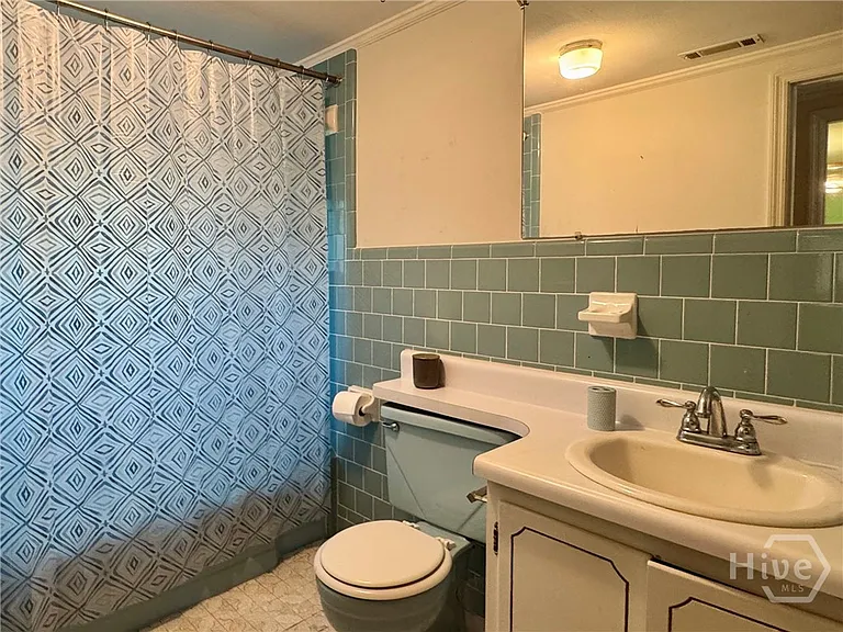 108 Tyler St — Photo 9