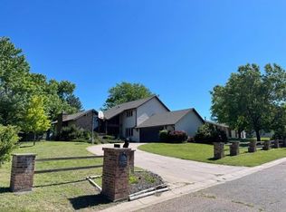 1302 4th Terrace Dr, Larned, KS 67550