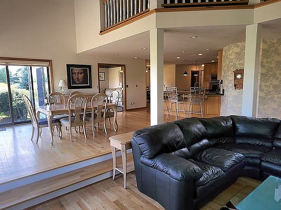5th image of 1406 Poppy Hills Dr