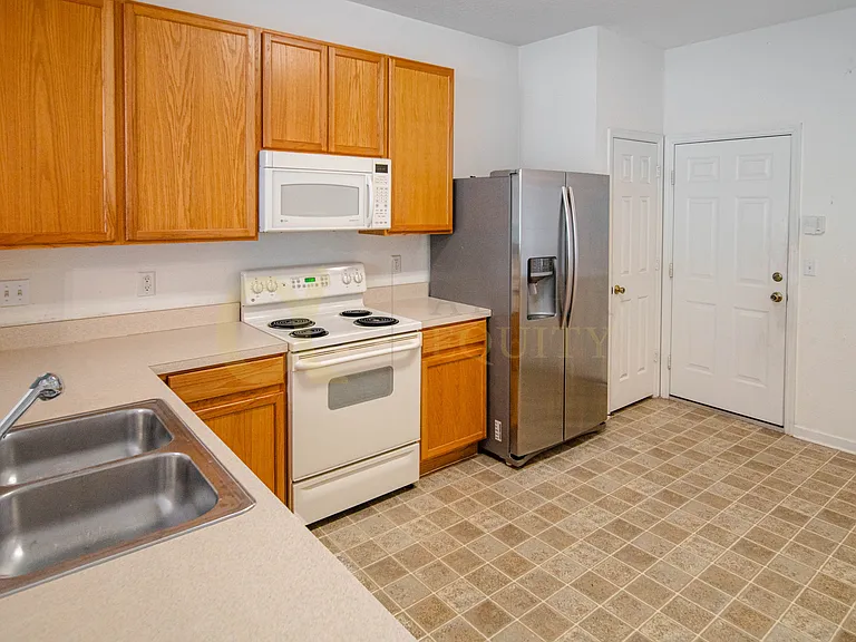 5012 Hawkstone Dr — Photo 27