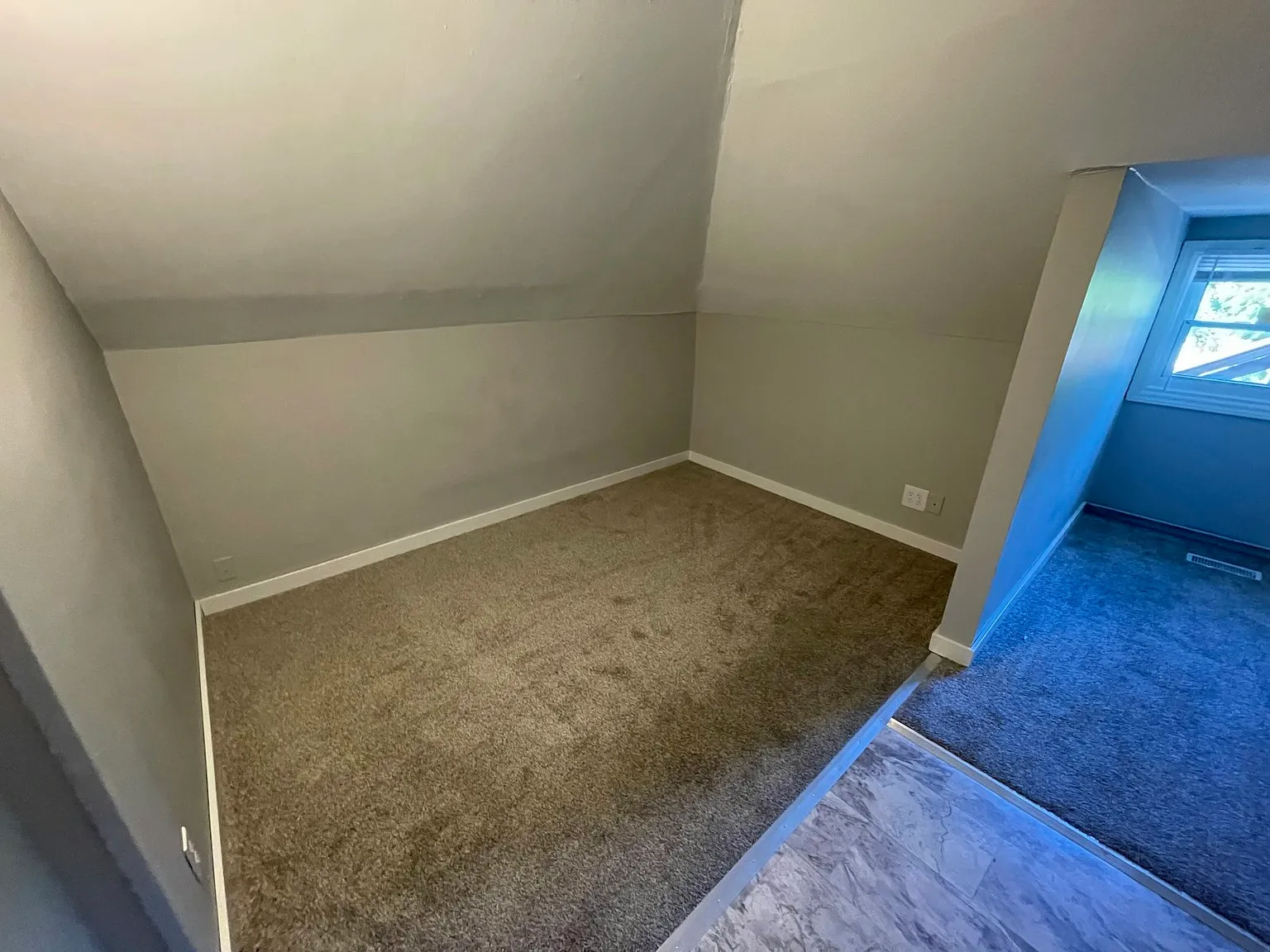305 College Avenue, Unit 10 — Photo 2