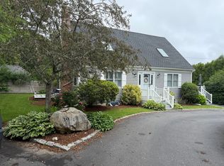 19 Hunters Ridge Rd, Bourne, MA 02532