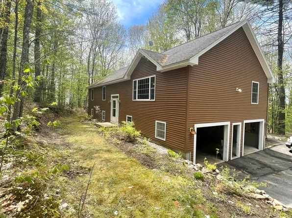 6 Eisenhower Court, Naples, ME 04055