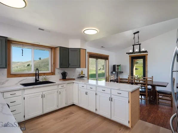 12424 Camp Creek Rd, Manhattan, MT 59741