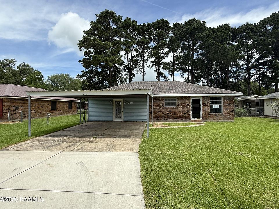 1st image of 219 Blue Bonnet Dr