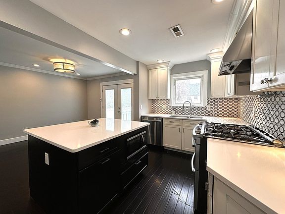 4th image of 286 Clendenny Ave