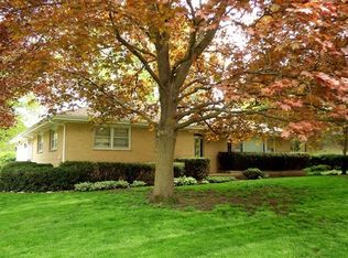 45 Johnathan Rd, Lake Zurich, IL 60047