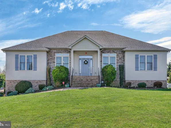 2005 Marigold Cir, Harrisonburg, VA 22801
