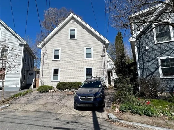 9 Crescent Sq #0, Newton, MA 02458