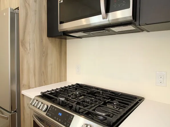 Rent Special - 1 Mo Free! - Luxury 1 Bedroom/1 Bath Apt In The Heart Of St. Johns In The Brand Ne...