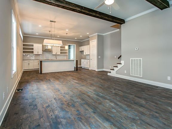 4th image of 409A Theresa Ave