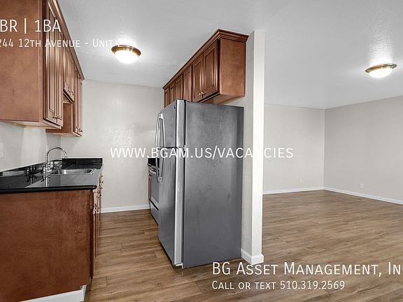 5th image of 2244 12th Ave Unit 2