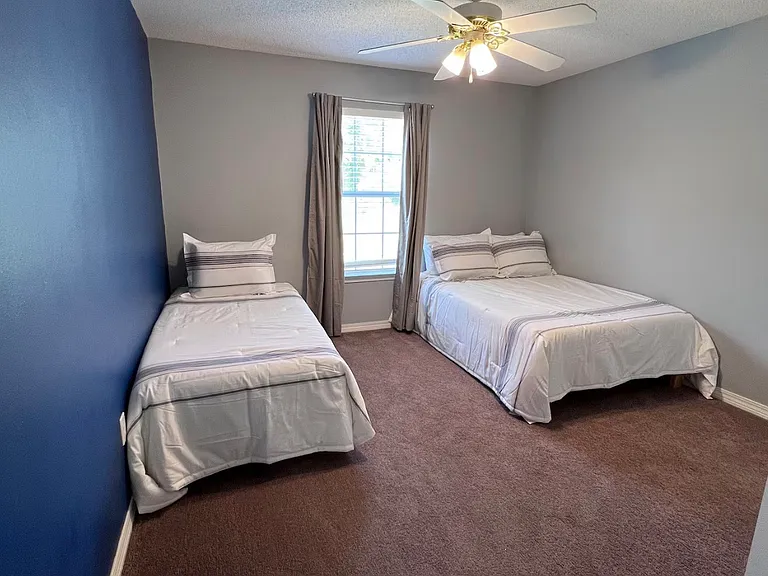 2524 Bluewater Dr — Photo 3