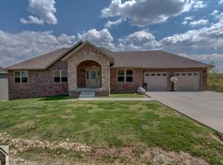 20300 Hardcastle Ln, Saint Robert, MO 65584