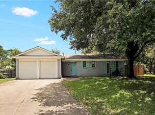 6609 Swanee Ct, Watauga, TX 76148