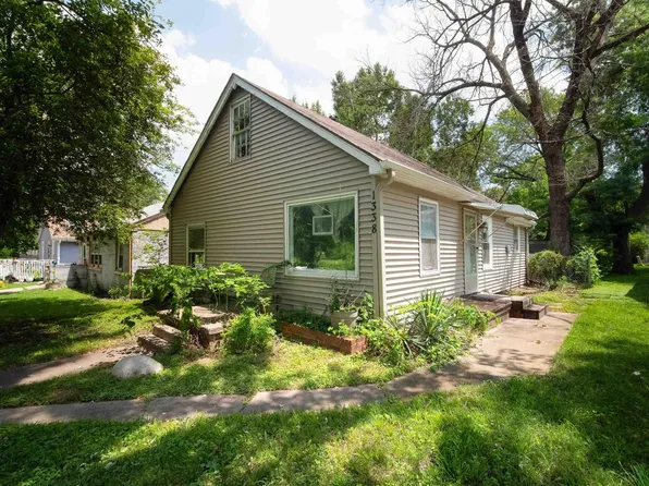 1338 Brook St, Lawrence, KS 66044