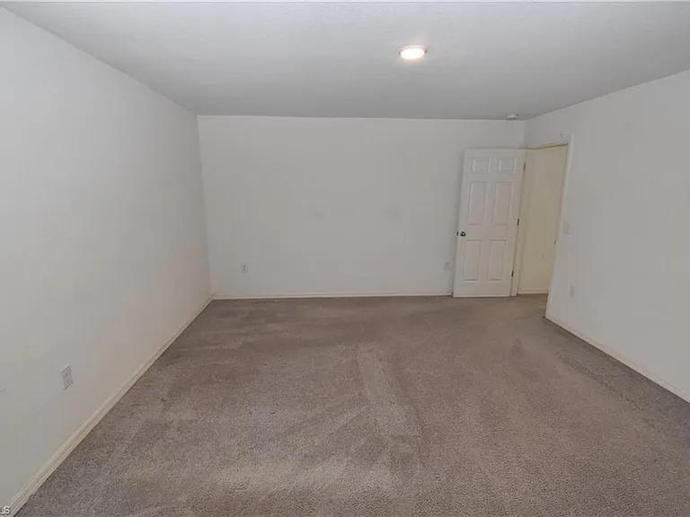 18080 Dublin Ave — Photo 18