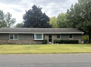 2200 Oak Dr, Eureka, IL