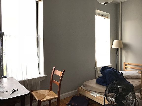 3rd image of 1061 Bergen St #2C