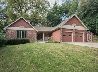 22460 221st St, Glenwood, IA 51534