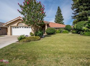 2101 Blue Oak Dr, Bakersfield, CA 93311
