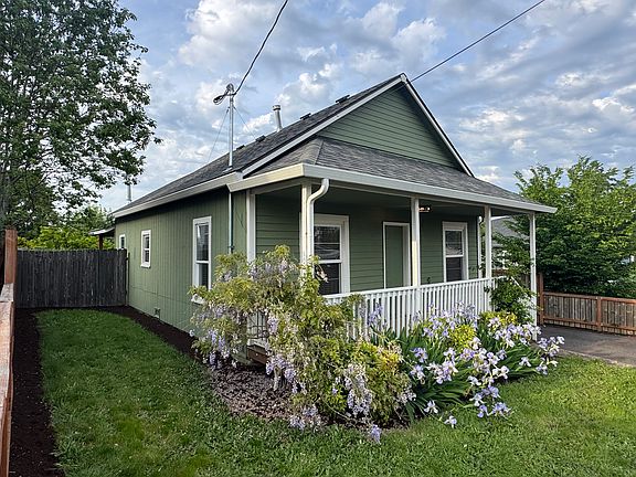 3rd image of 365 Caufield St
