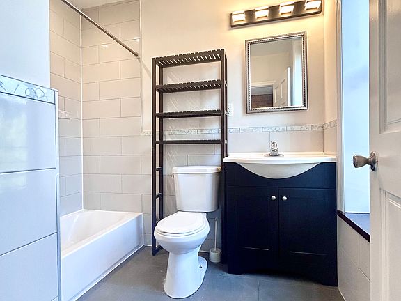 5th image of 500 Chauncey St #2