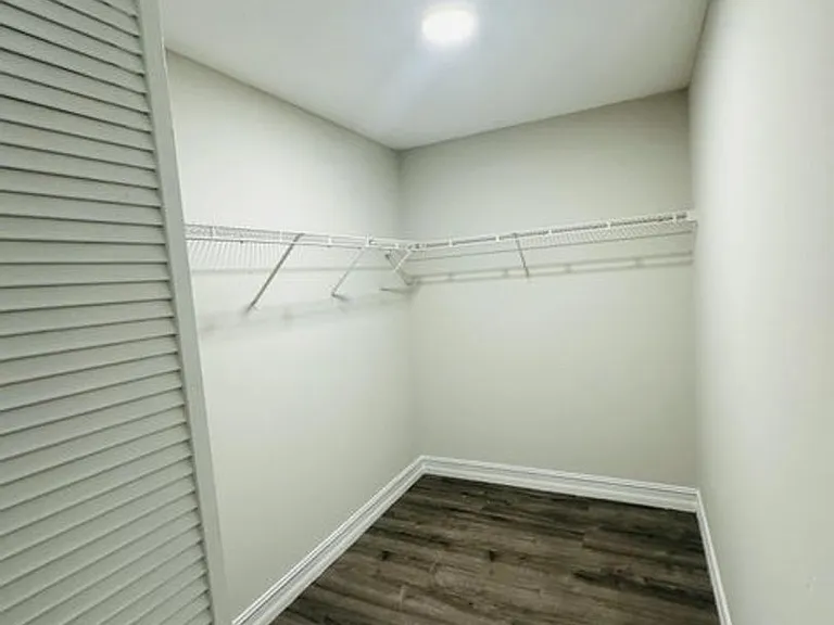 451 Cypress Way W — Photo 6