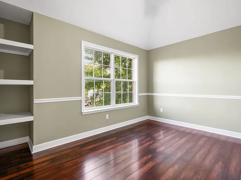 1004 Austin Ct — Photo 26