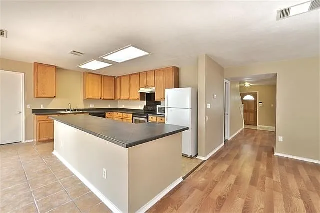 505 Catumet Dr — Photo 8