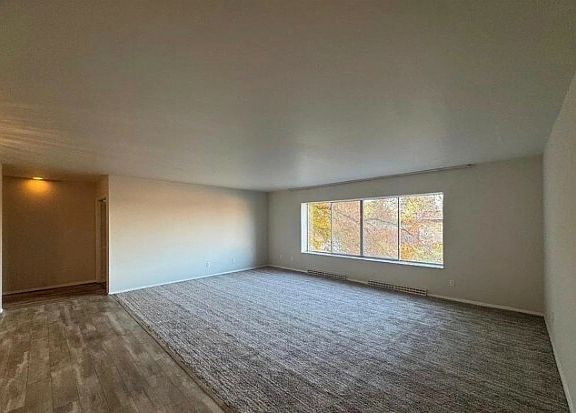 5th image of 540 Heather Dr APT 7