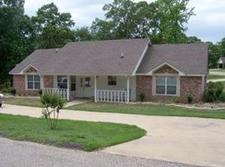 591 Woodbend Dr, Kilgore, TX 75662