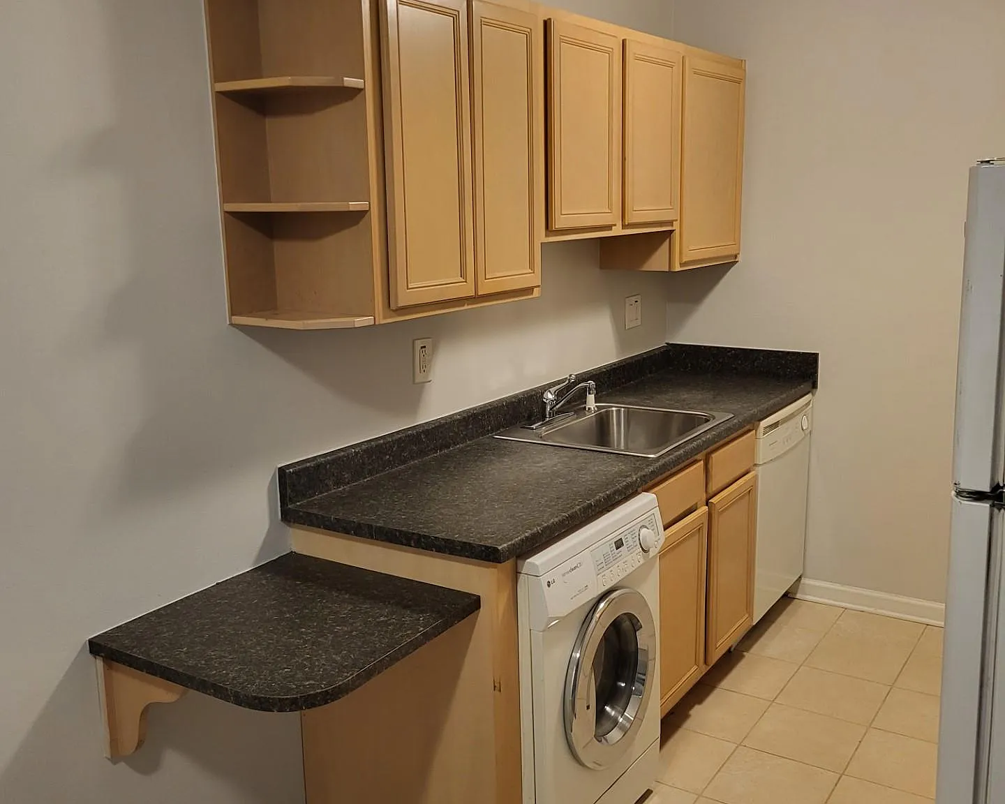 1 bed, 764 sqft, $1,050 — Photo 4