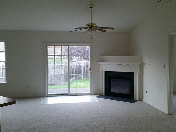 2nd image of 82 Wyer St