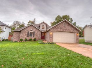 1210 W Merlin Dr, Ozark, MO 65721